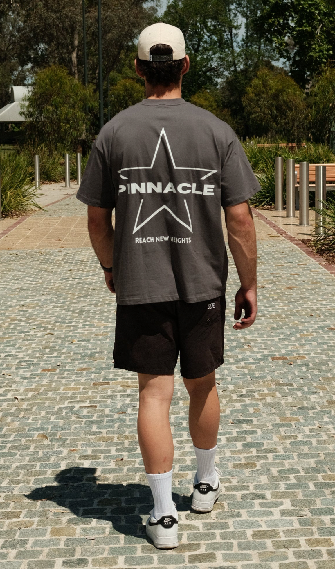 CLA CRAFTED TEE - PINNACLE STAR - GREY