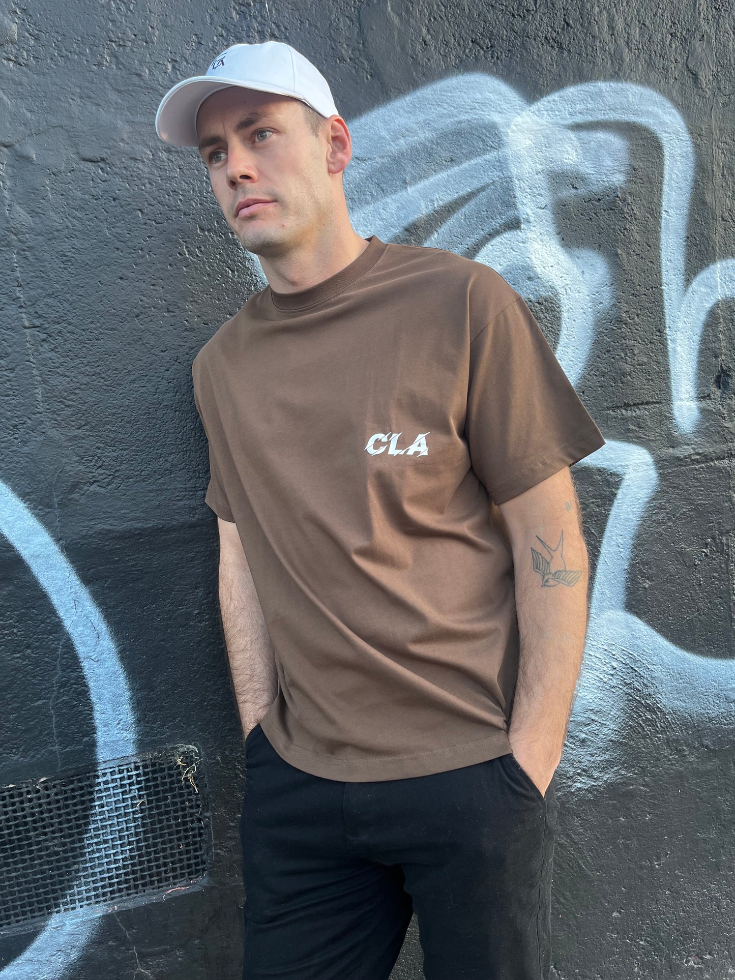 CLA CRAFTED TEE - STRIKE LOGO - BROWN