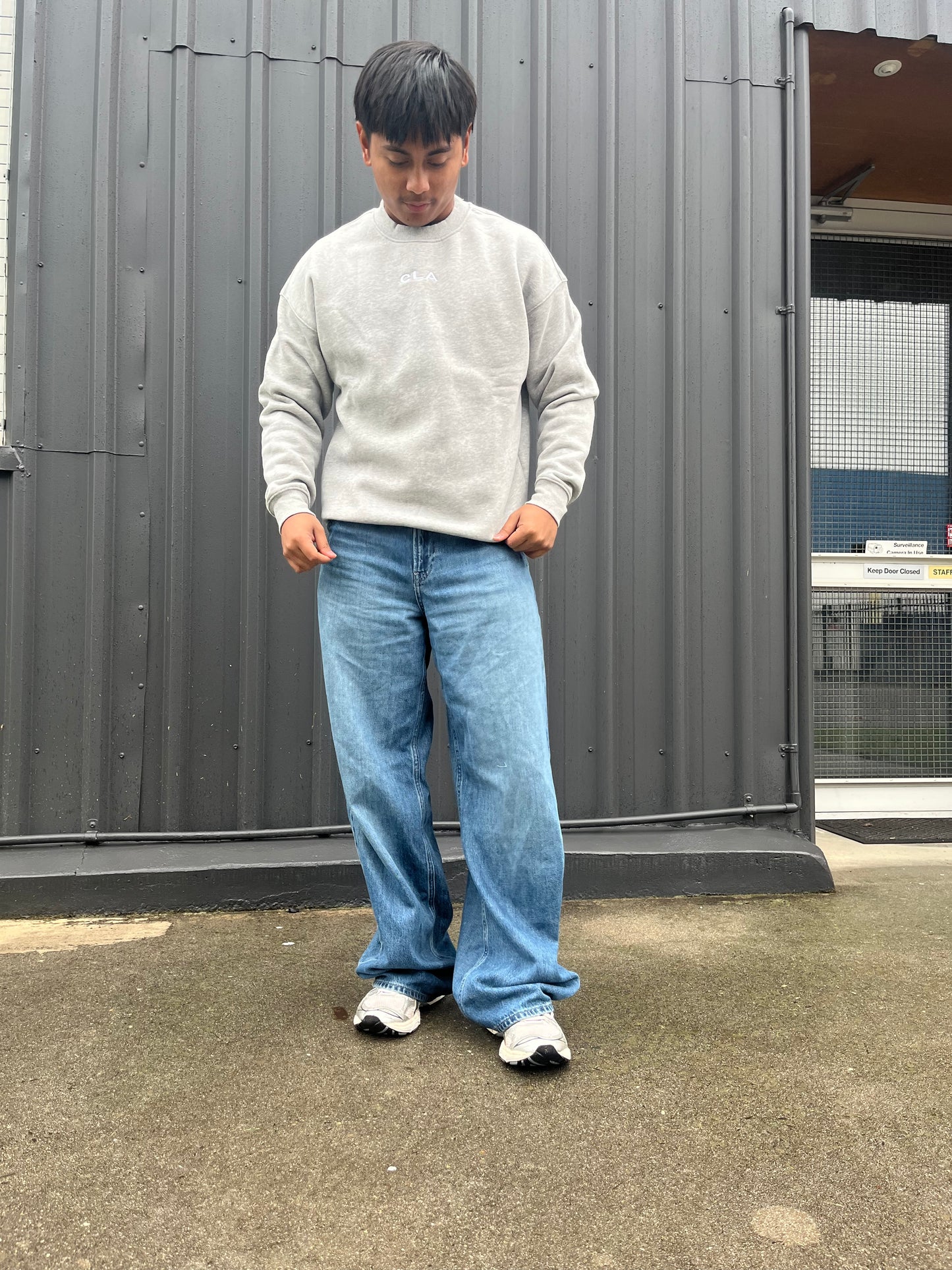 BRAND NEW CRAFTED CREW -GREY