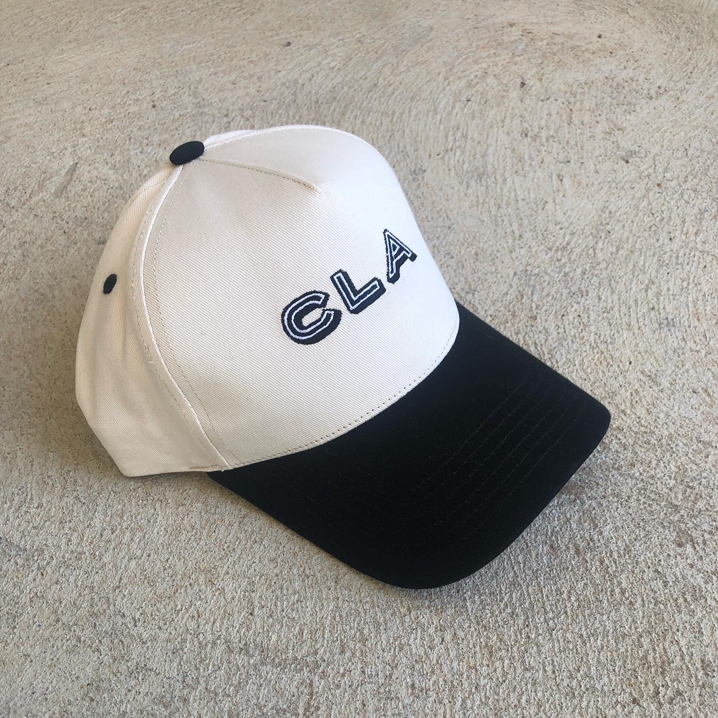 CLA CROWN CAP - BEIGE & BLACK