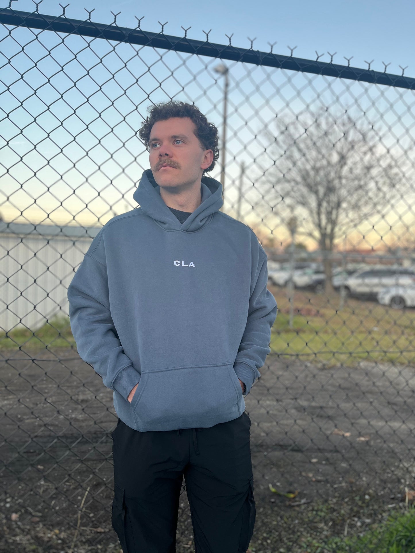 CRAFTED HOODIE - STEEL BLUE